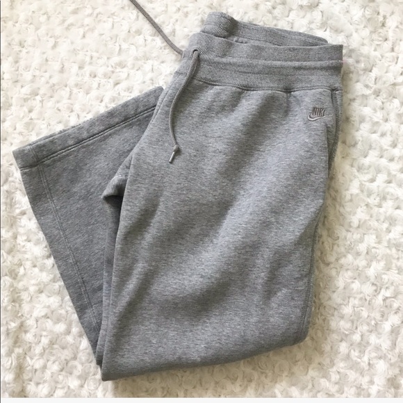 Nike Pants - Cropped Nike gray sweatpants